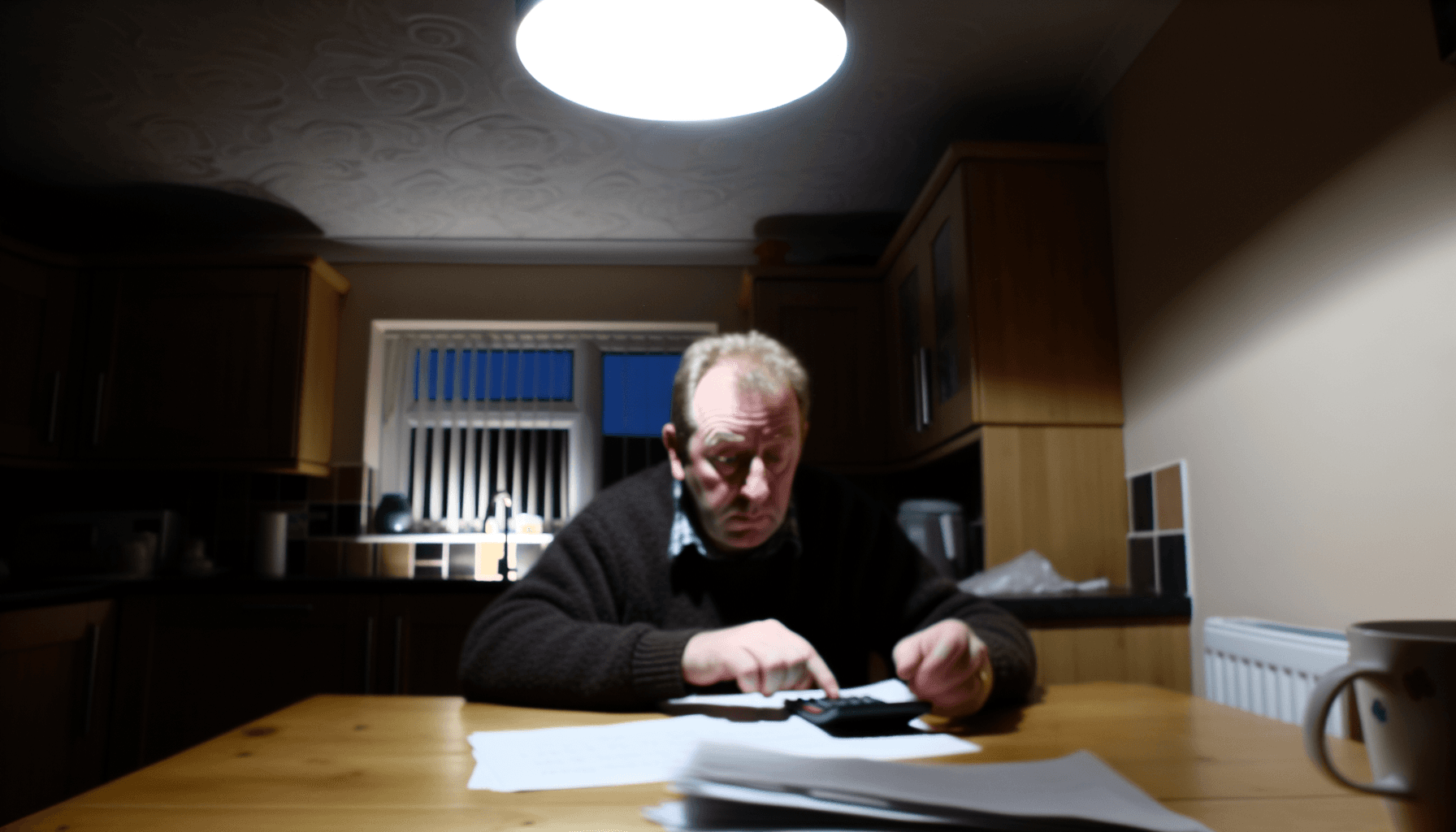 UK homeowner weighing up the cost and payback of a heat pump installation