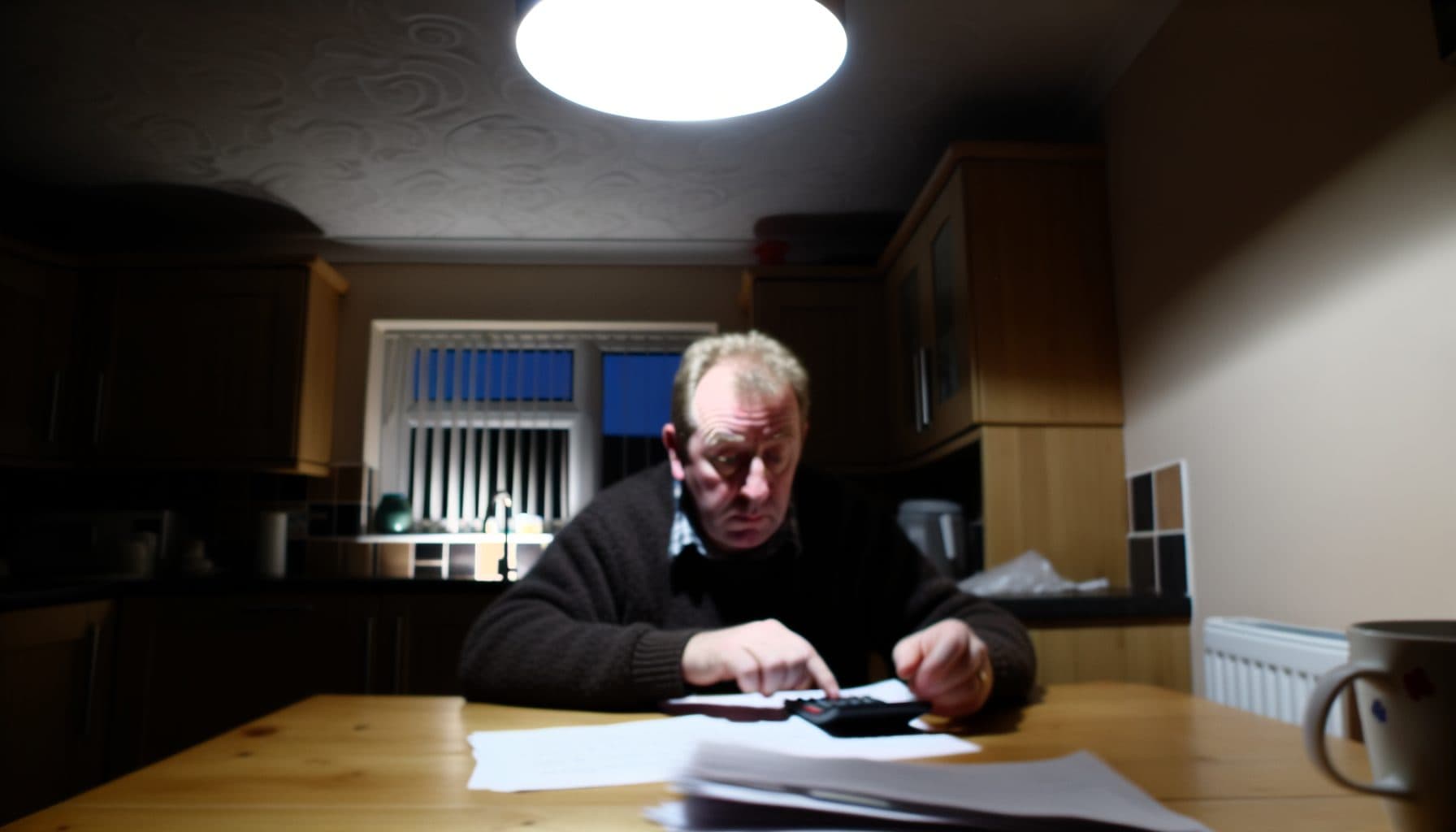 UK homeowner weighing up the cost and payback of a heat pump installation